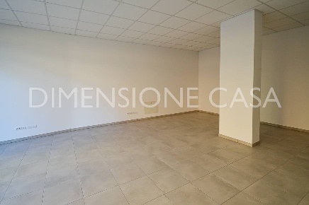 Foto Negozio a Mirandola Centro di 58 m² in vendita