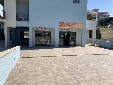 Foto Negozio a Bagheria Centro di 180 m² con 6 locali in vendita