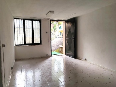 Foto Ufficio in Via Mazzini 14 F, Monterotondo Centro di 42 m² con 2 locali