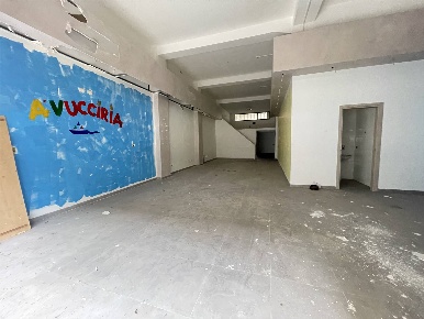 Foto Locale commerciale in Via 95° Rgt Fanteria  104/ 104 bis, Lecce