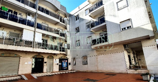 Foto Ufficio in Via Massafra  26/H, Martina Franca di 144 m² con 5 locali