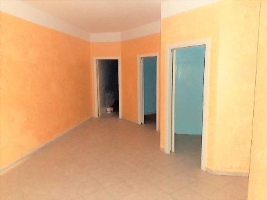 Foto Negozio a Cecina Cecina Centro di 80 m² con 3 locali in vendita