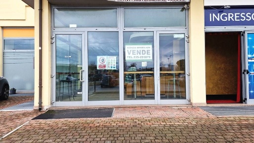 Foto Negozio in via Corfù 40, Cesena Sant'Egidio - Vigne di 140 m²