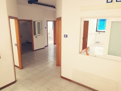 Foto Ufficio a Firenze Gavinana di 100 m² con 6 locali in vendita