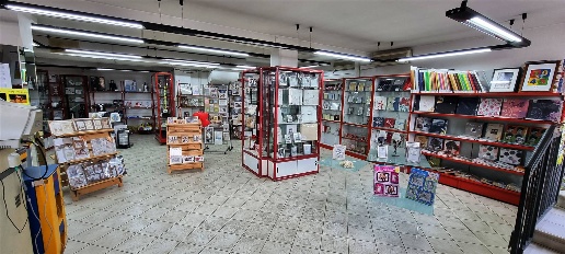 Foto Negozio a San Severino Marche Centro di 250 m² con 2 locali in vendita