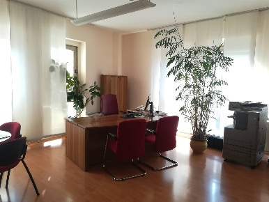 Foto Ufficio in Piazza Europa 19, Terni Centro Storico di 330 m² in vendita