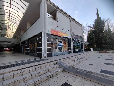 Foto Negozio in via marconi snc, Rende Quattromiglia di 70 m² con 1 locali