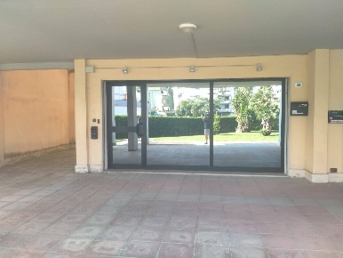 Foto Negozio a Latina Borgo San Michele di 50 m² con 3 locali in vendita