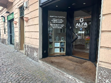 Foto Attività commerciale in Via Garibaldi 53, Cinisello Balsamo di 77 m²