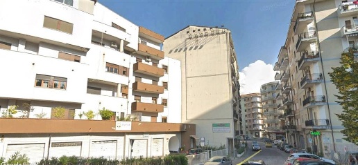 Foto Attività commerciale a Cosenza Centro di 75 m² con 1 locali in affitto