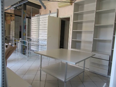 Foto Locale commerciale a Pisa Riglione - Oratoio di 65 m² con 3 locali