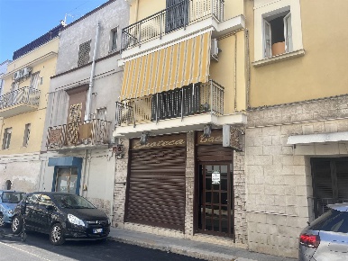 Foto Negozio a Valenzano di 60 m² con 1 locali in affitto