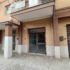 Foto Negozio in Via Giovanni Evangelista di Blasi 151, Palermo di 30 m²