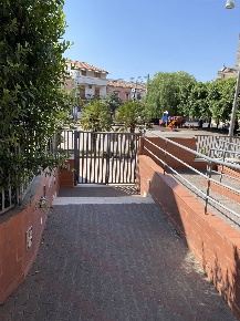 Foto Attività commerciale in Via Battaglia professor, Calatabiano di 96 m²