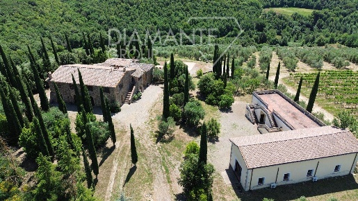 Foto Cessione attività a Montalcino Centro di 1316 m² con 18 locali
