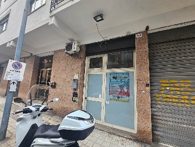 Foto Negozio a Messina Tirone di 40 m² con 2 locali in vendita
