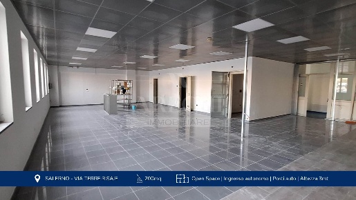 Foto Magazzino in Via Terre delle Risaie, Salerno di 200 m² con 2 locali