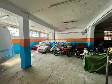 Foto Magazzino in Via Cardinal gusmini, Gazzaniga Centro di 265 m²