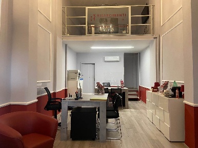 Foto Negozio a Cava de' Tirreni Centro di 46 m² con 1 locali in affitto