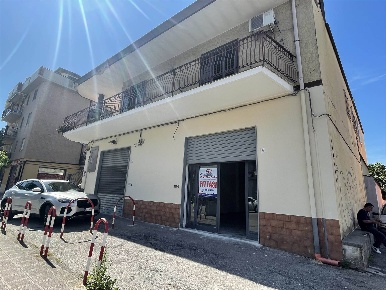 Foto Locale commerciale in Via Papa Pio XI 57, Bellizzi Pratole di 115 m²