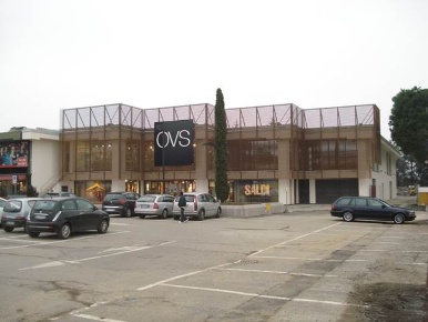 Foto Negozio in Via Cavalieri di Vittorio Veneto, Cernusco Lombardone