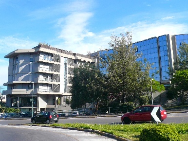 Foto Magazzino in via de caro  106, Catania Picanello di 68 m² con 1 locali