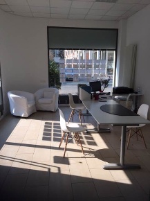 Foto Attività commerciale a Sassuolo Centro di 130 m² con 3 locali