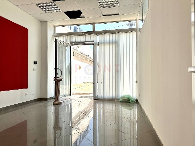 Foto Ufficio in Via Adolfo Celi, Messina Minissale di 580 m² con 20 locali