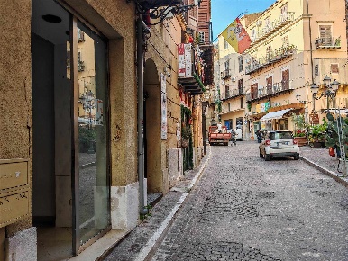 Foto Attività commerciale a Agrigento Centro Storico di 70 m² con 1 locali