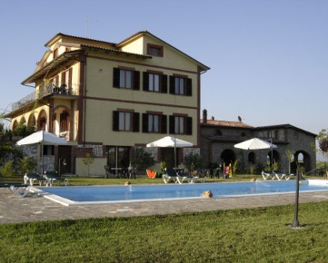 Foto Agriturismo a Torrita di Siena Centro di 600 m² in vendita