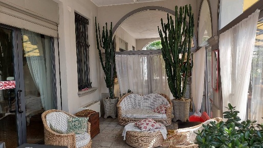 Foto Hotel a Carpaneto Piacentino Centro di 1141 m² con 10 locali