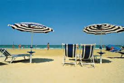Foto Hotel a Cervia Mare di 800 m² con 27 locali in vendita