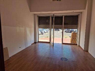 Foto Negozio in Largo dei Della Bitta, Roma Casetta Mattei - Corviale