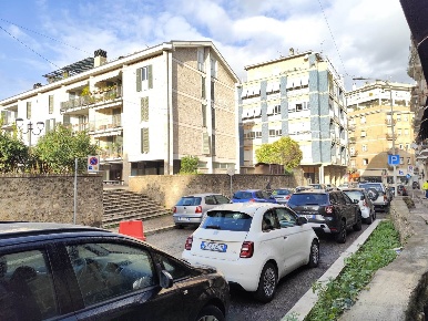 Foto Negozio in Via Castello, Terni Centro Storico di 176 m² con 2 locali