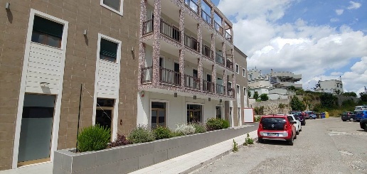 Foto Negozio in VIA MASSAFRA, Martina Franca di 278 m² con 4 locali