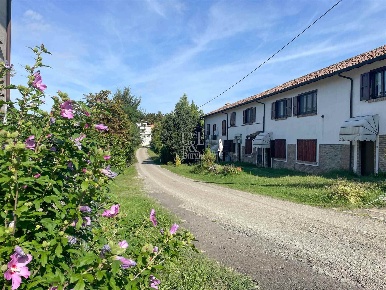 Foto Agriturismo in località Biancanigi snc, Borgo Priolo di 675 m²