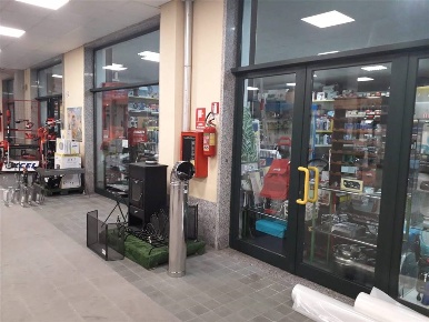 Foto Locale commerciale a Guardiagrele Centro di 259 m² in vendita