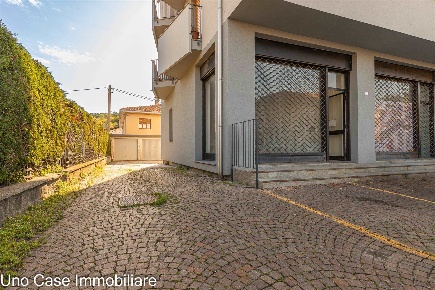 Foto Negozio a Montalto Dora di 40 m² con 1 locali in vendita