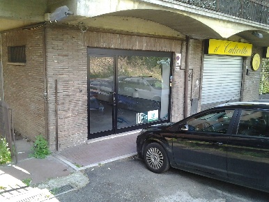 Foto Negozio a Mentana Centro di 95 m² con 1 locali in vendita