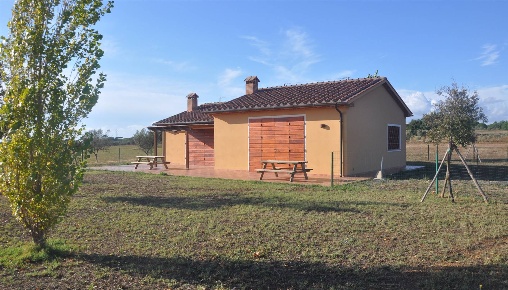 Foto Cessione attività a Cecina Cecina Centro di 5000 m² con 2 locali