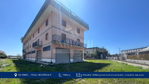 Foto Ufficio a Salerno Zona Industriale - San Leonardo di 1500 m²