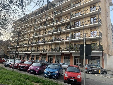Foto Negozio in via Francia 236, Collegno Santa Maria di 1310 m² in vendita