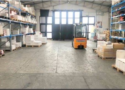 Foto Laboratorio a Formigine Centro di 950 m² con 2 locali in affitto