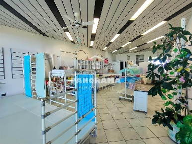 Foto Negozio a Coriano di 68 m² con 1 locali in affitto