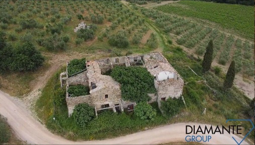 Foto Cessione attività a Montalcino Centro di 1000 m² con 10 locali