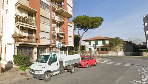 Foto Negozio a Pisa Pratale di 42 m² con 2 locali in vendita