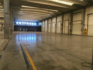 Foto Magazzino a Peschiera Borromeo Bettola Zelo Foramagno di 5900 m²