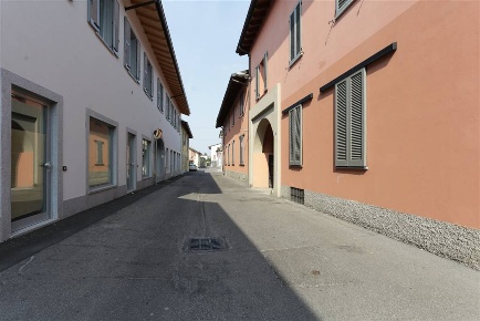 Foto Negozio a Cornate d'Adda Centro di 42 m² con 1 locali in vendita