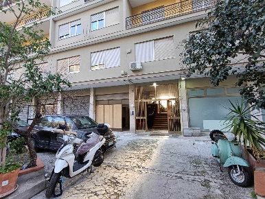 Foto Ufficio a Palermo Notarbartolo - Sciuti di 42 m² con 2 locali