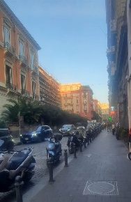 Foto Attività commerciale a Napoli Chiaia di 300 m² in affitto
